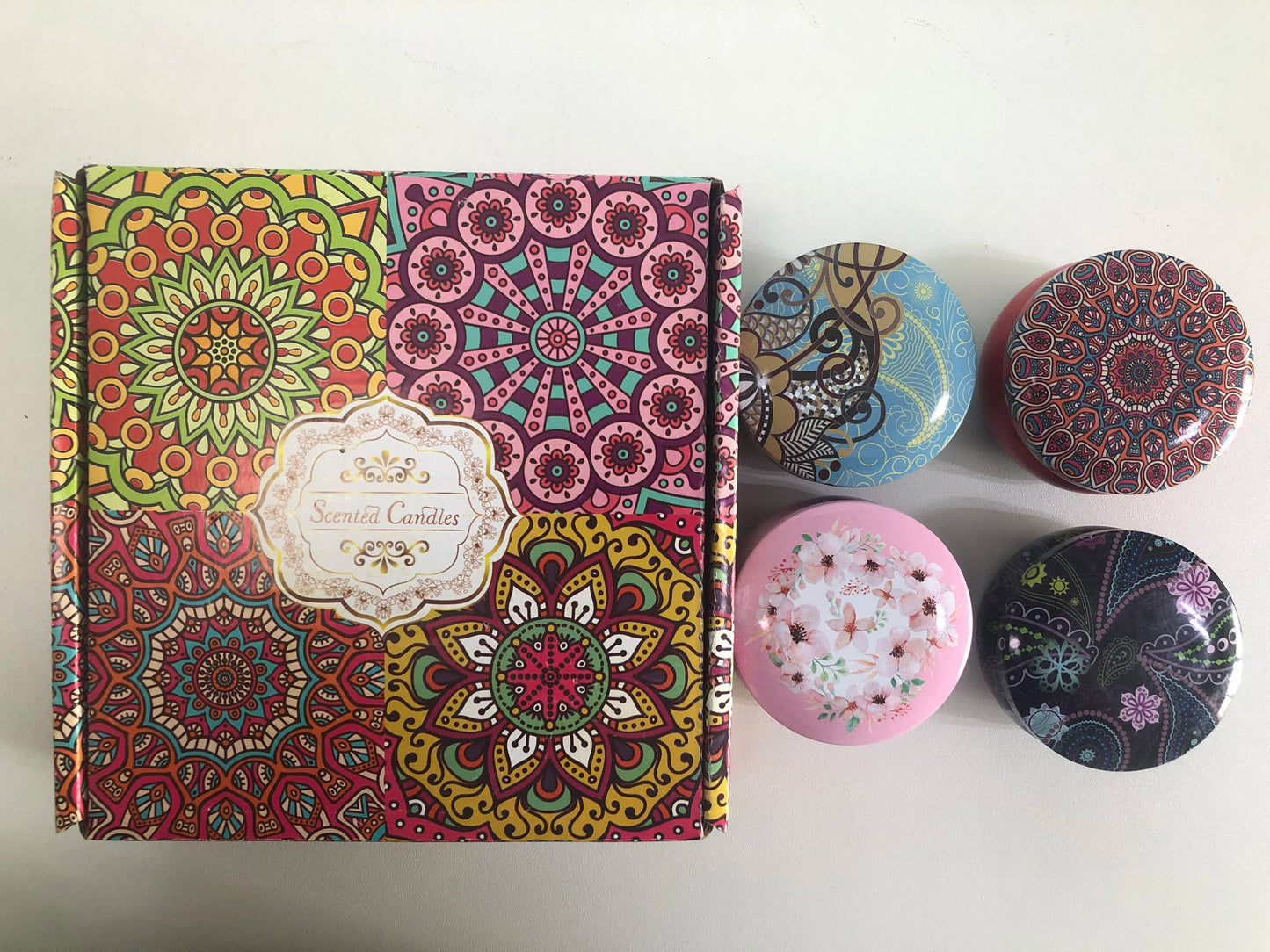 Pack de 4 Bougies Parfumées en Cire de Soja – Design Mandala – Aromathérapie & Cocooning